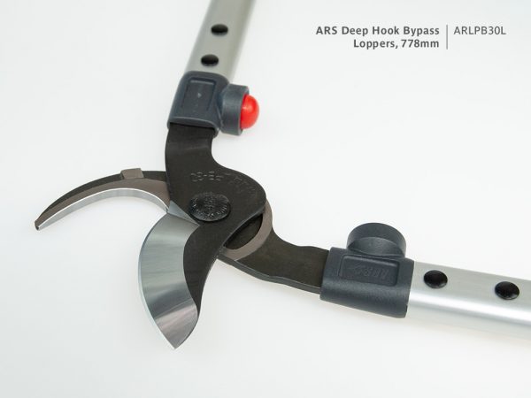 ARS 778mm Deep Hook Bypass Lopper | Cutting blade detail
