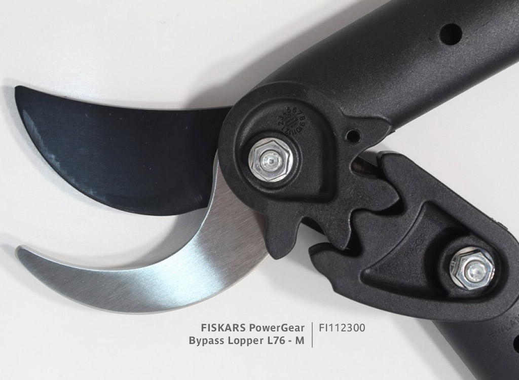 Fiskars L76 PowerGear Lopper | PowerGear detail with blade open